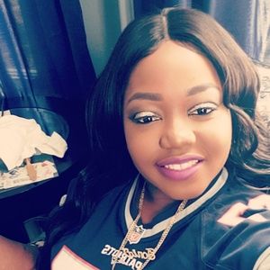 Meet your Posher, Tonia